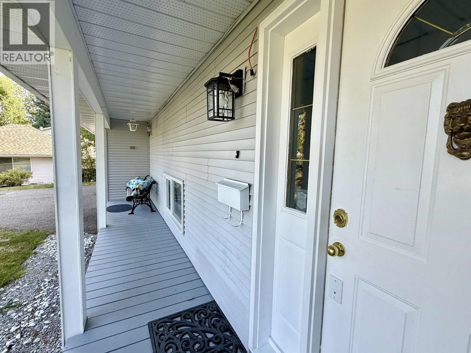 2893 OAKRIDGE CRESCENT