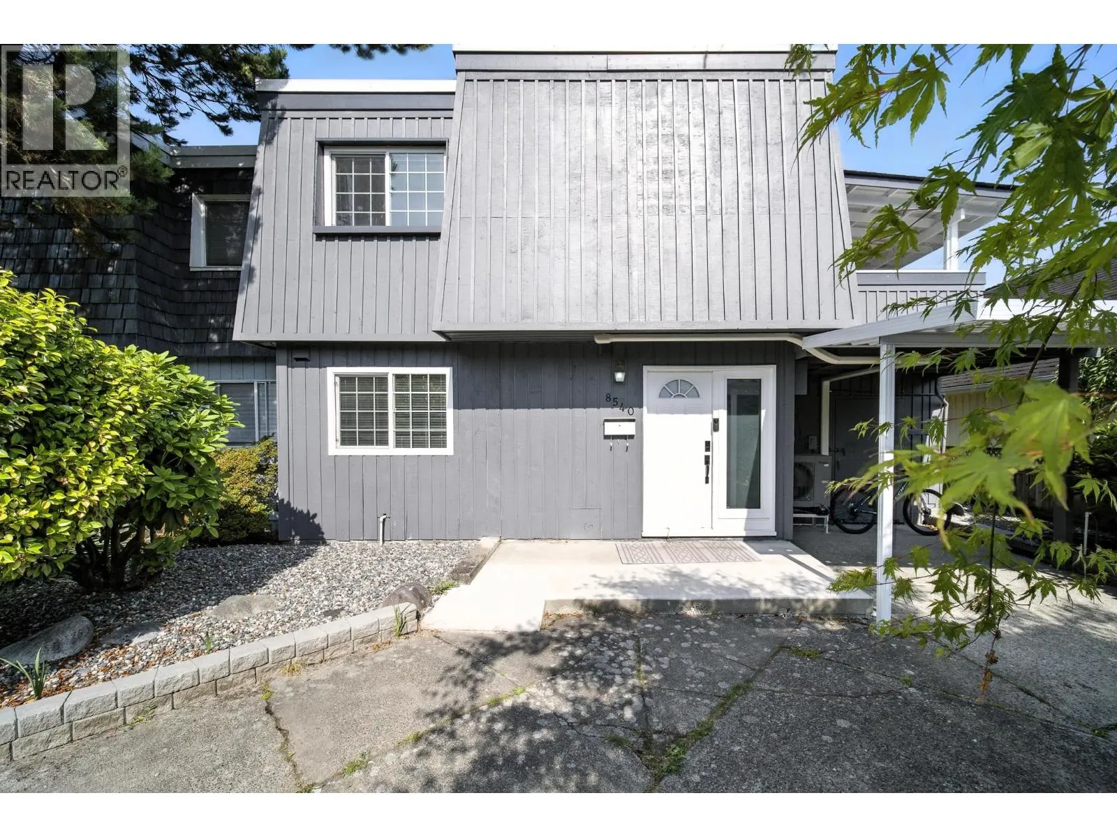 8540 ROSEBANK CRESCENT