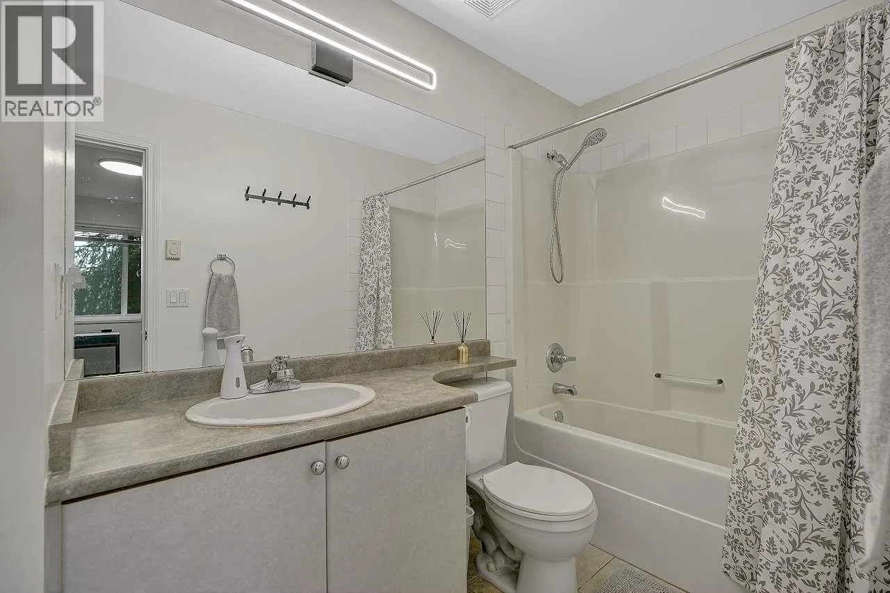 144 SHORELINE CIRCLE