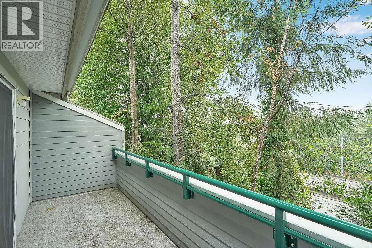 144 SHORELINE CIRCLE