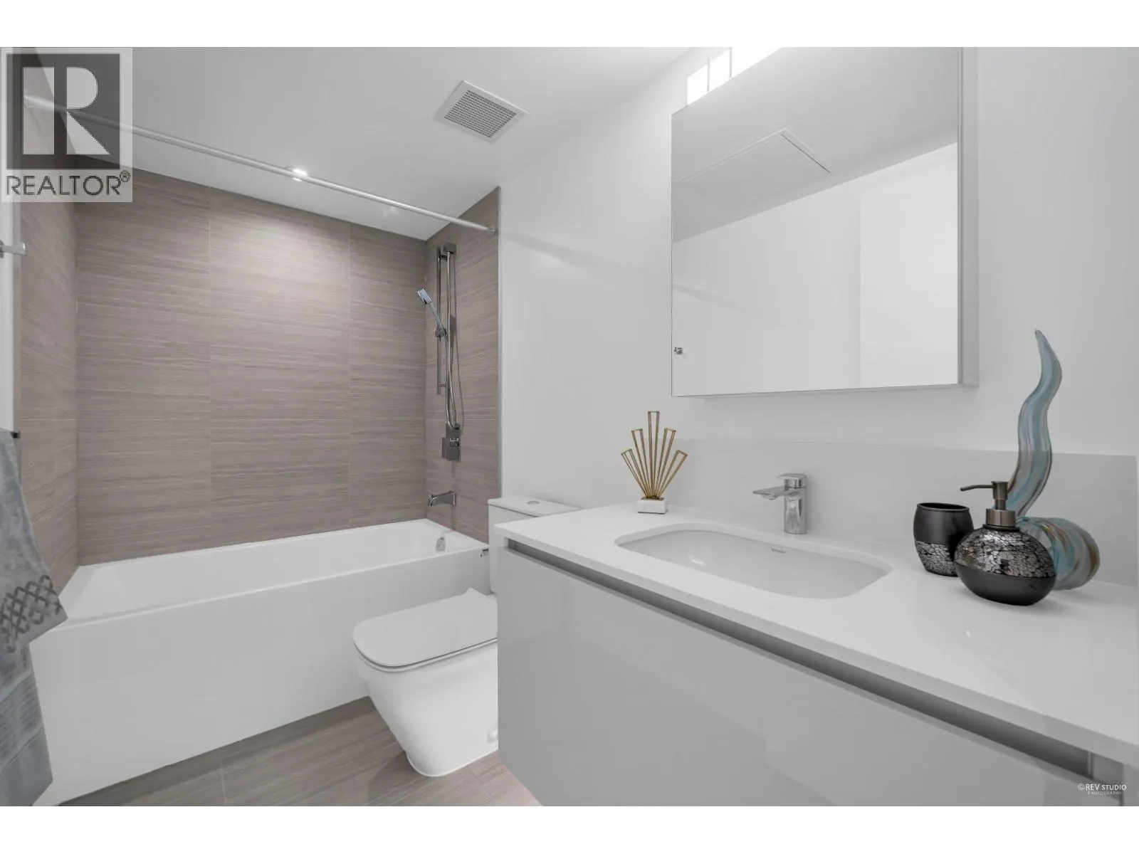 703 5766 GILBERT ROAD