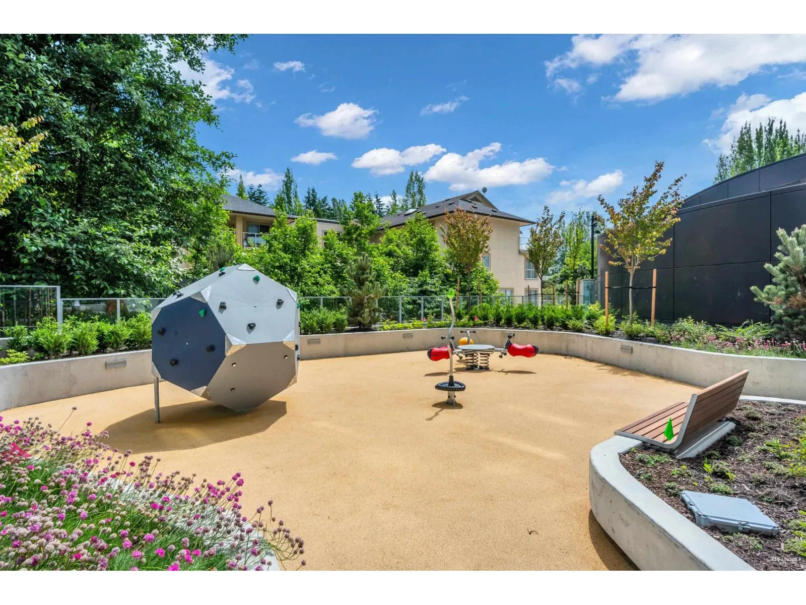 805 13778 100 AVENUE