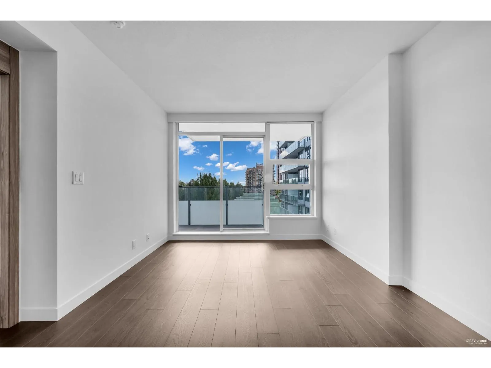 805 13778 100 AVENUE