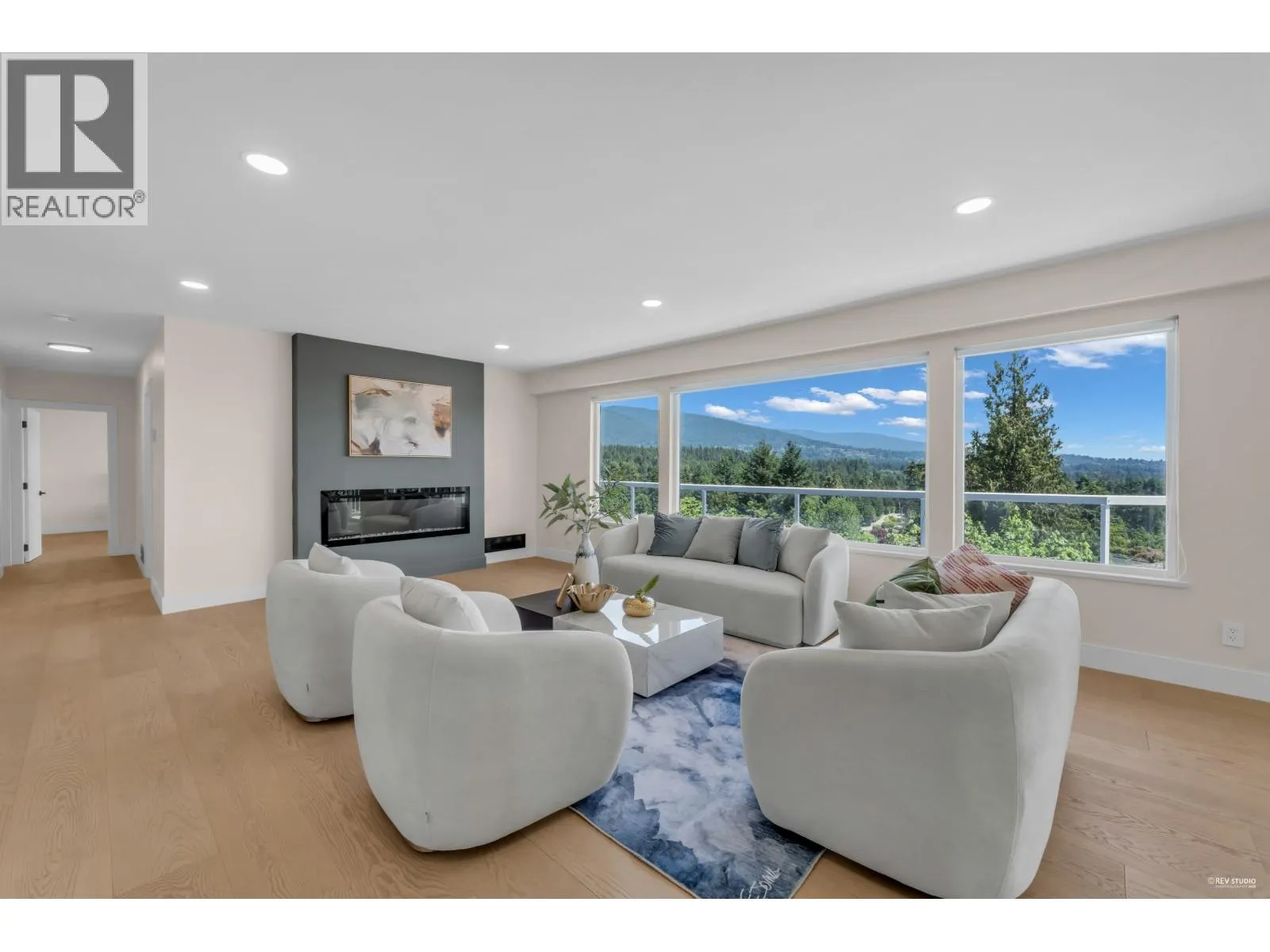 818 YOUNETTE DRIVE