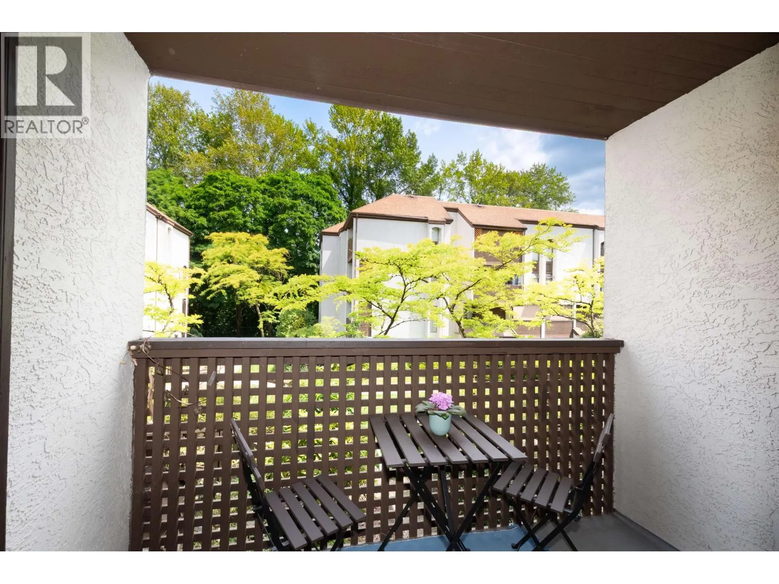 8 385 GINGER DRIVE