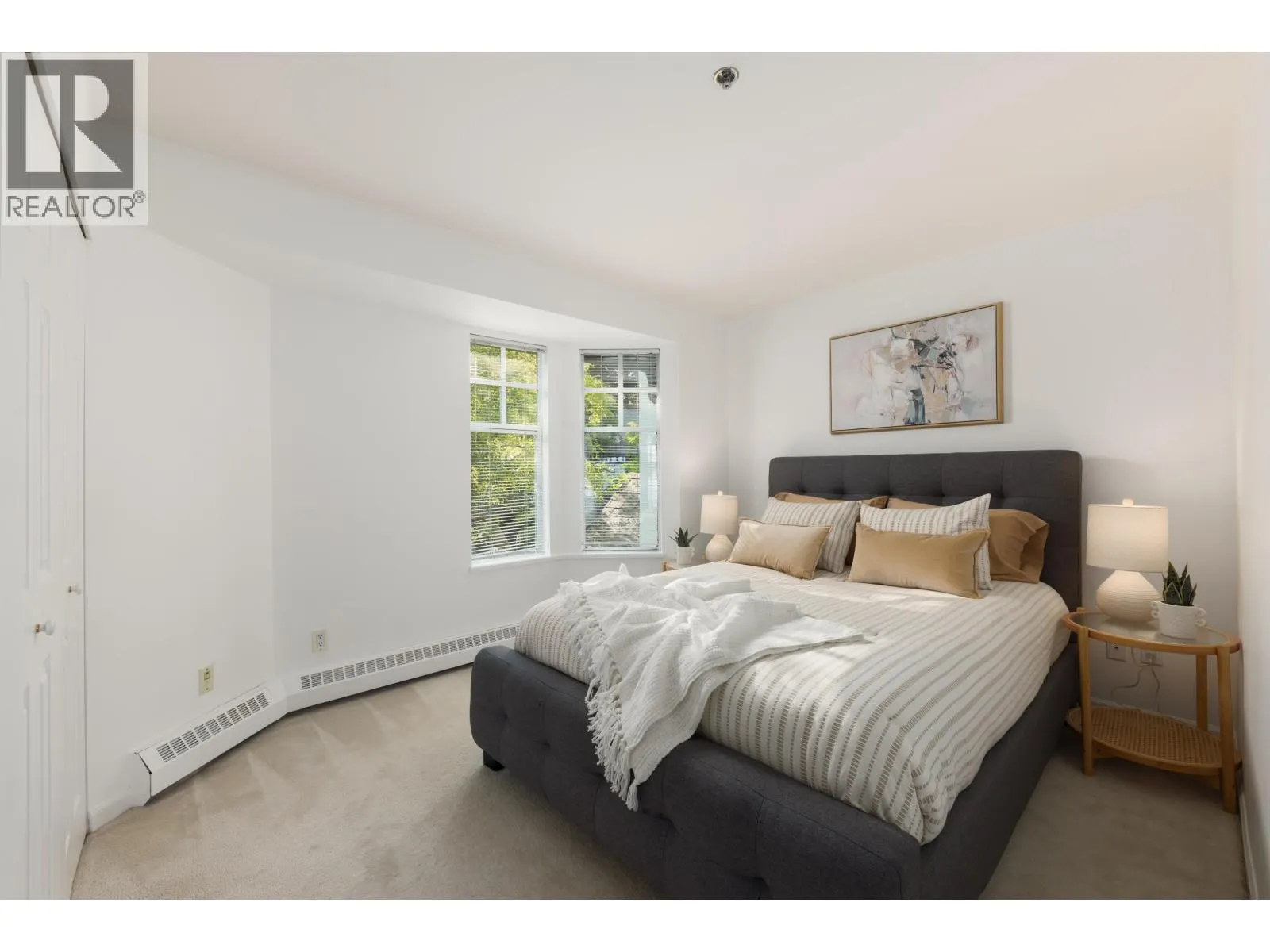 41 5880 HAMPTON PLACE