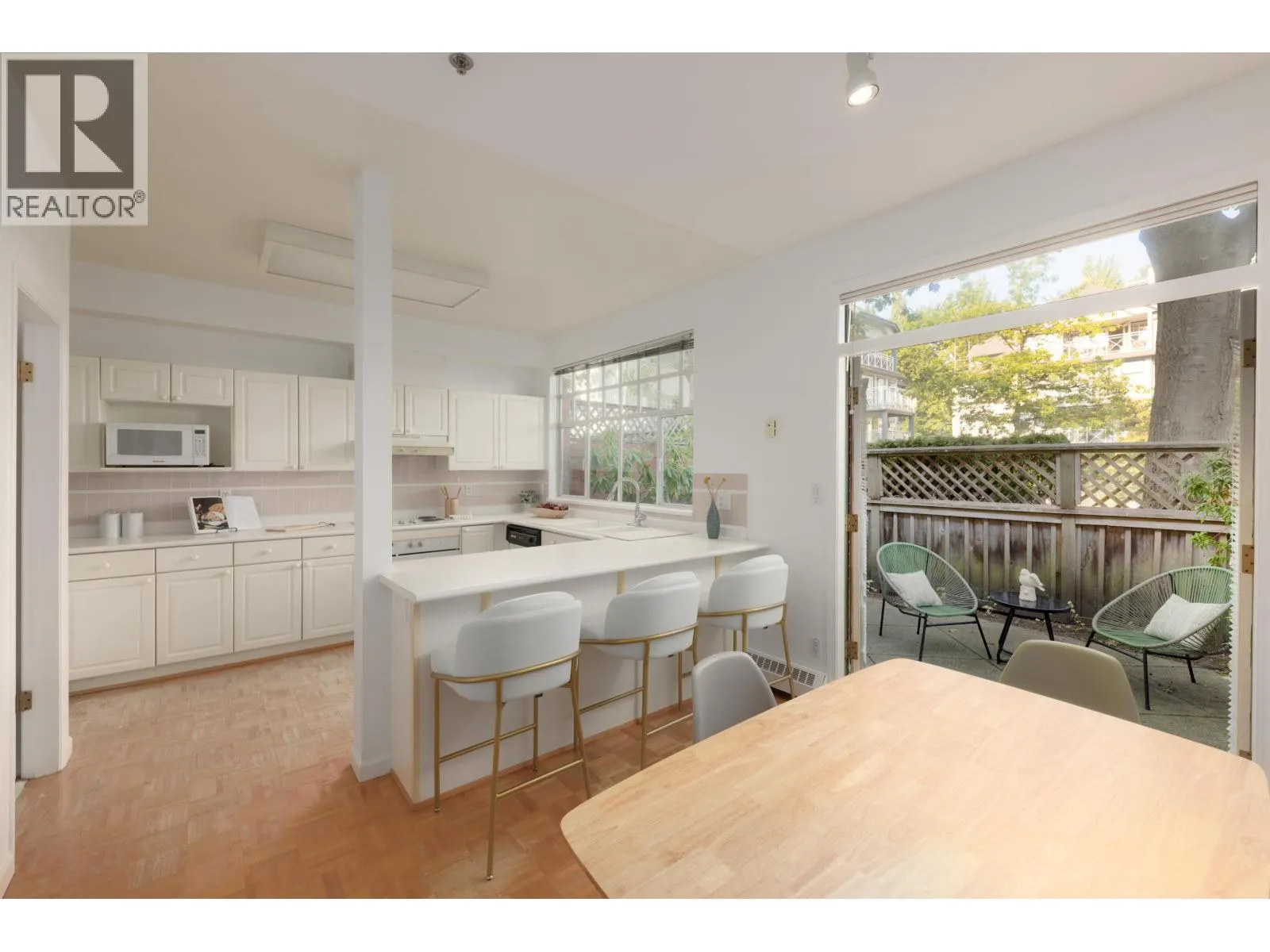 41 5880 HAMPTON PLACE