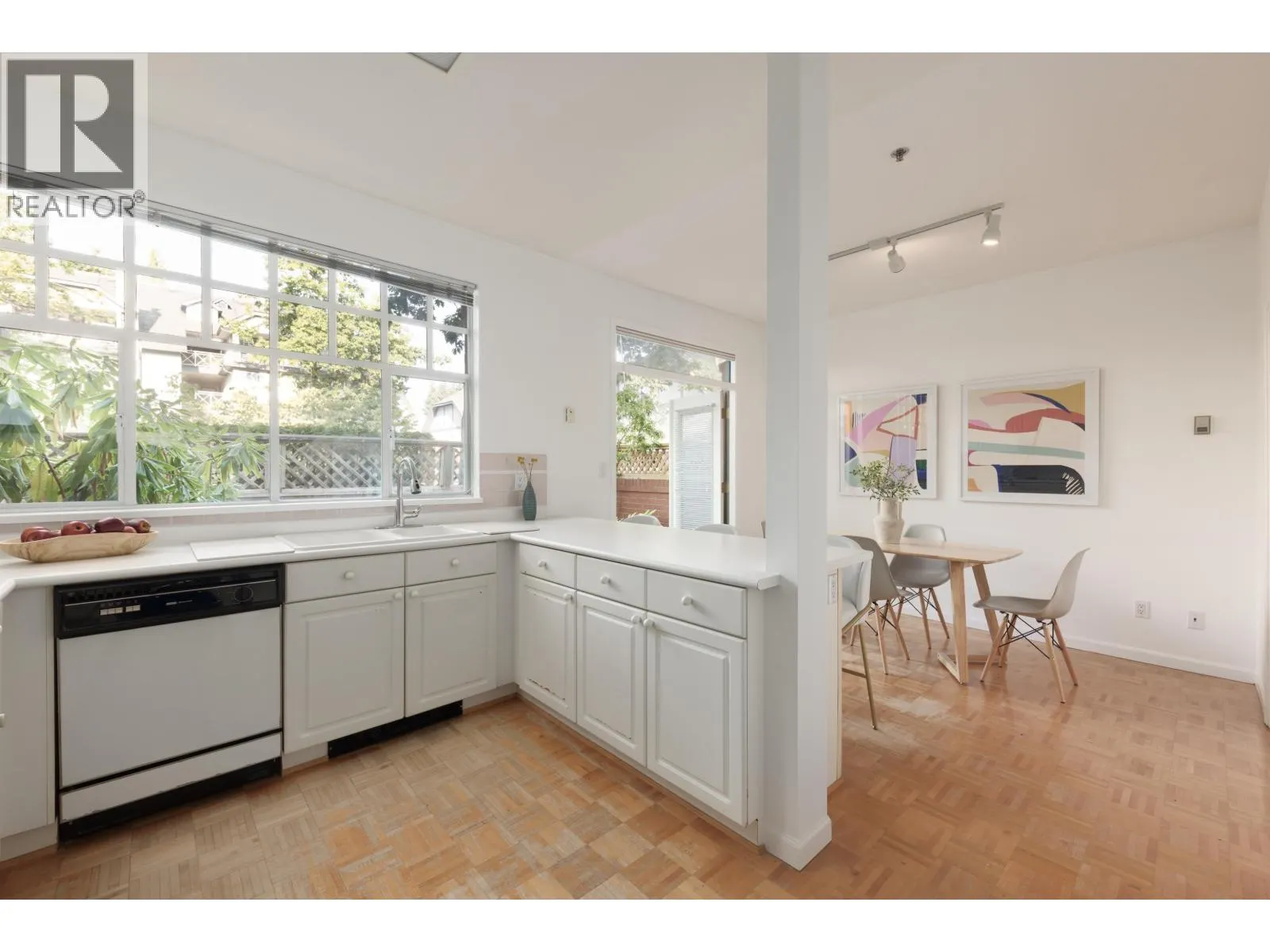 41 5880 HAMPTON PLACE