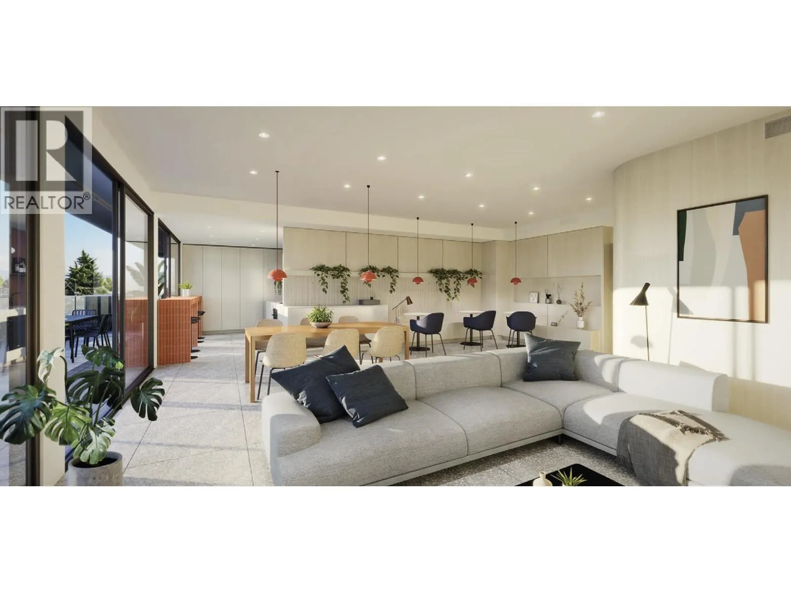 514 471 E BROADWAY