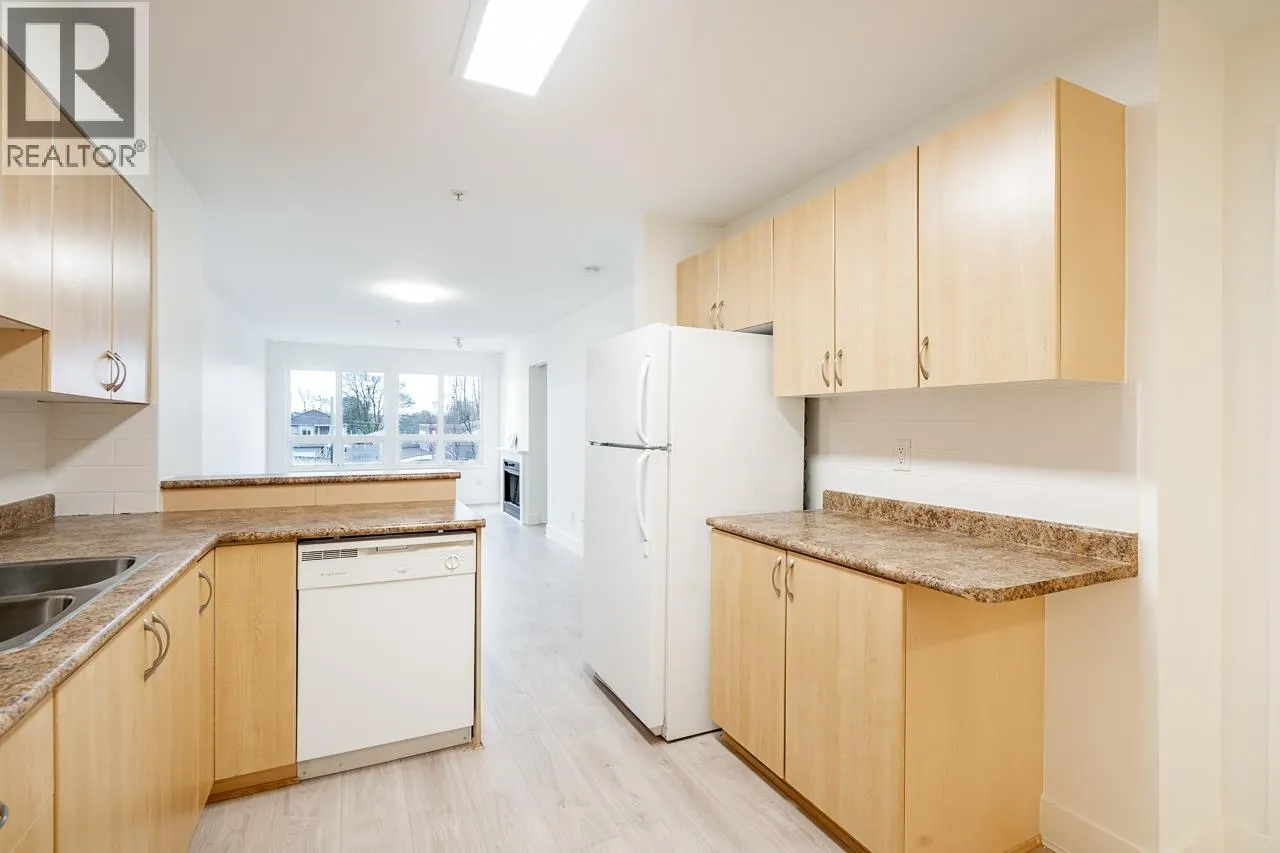 303 3423 E HASTINGS STREET