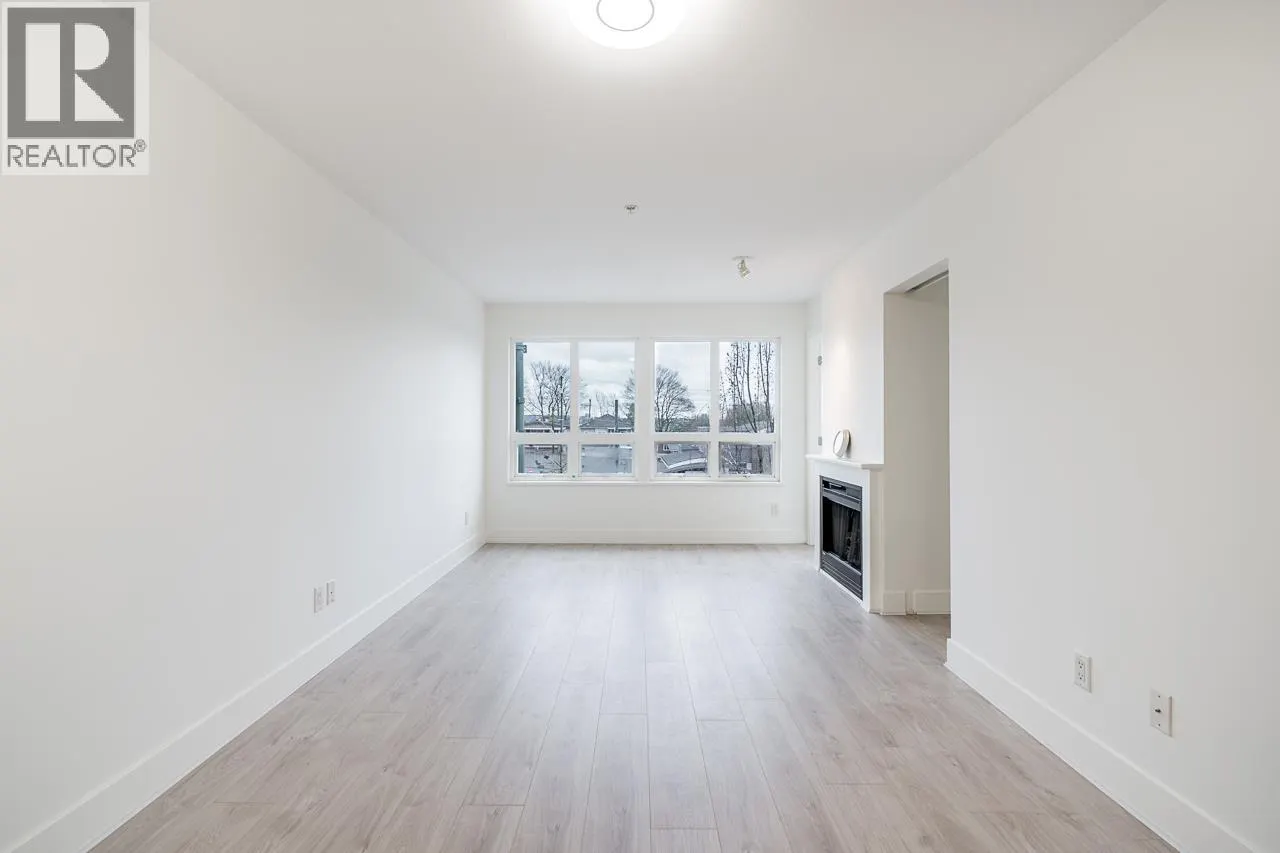 303 3423 E HASTINGS STREET