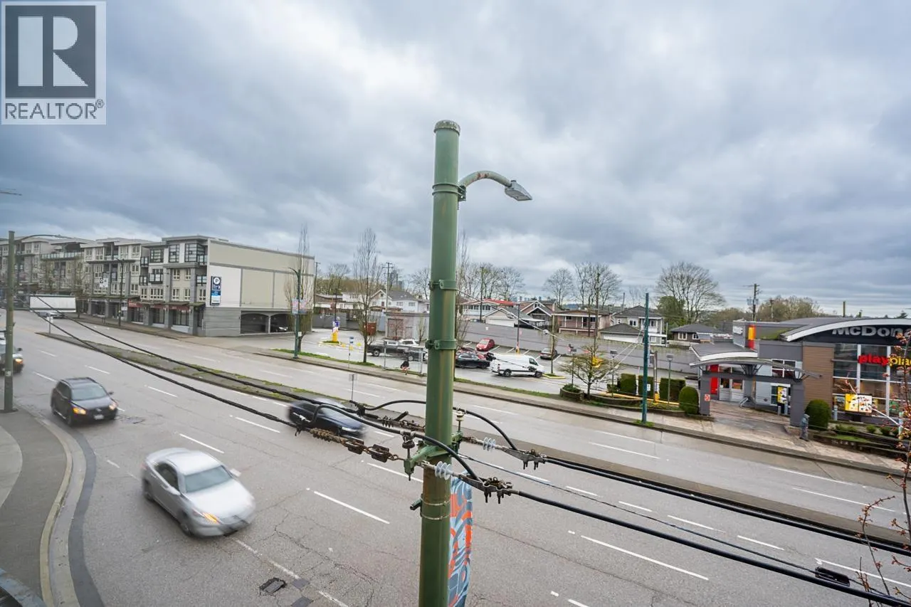 303 3423 E HASTINGS STREET