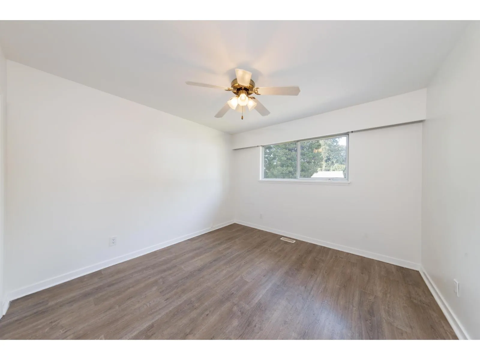 15032 SWALLOW DRIVE