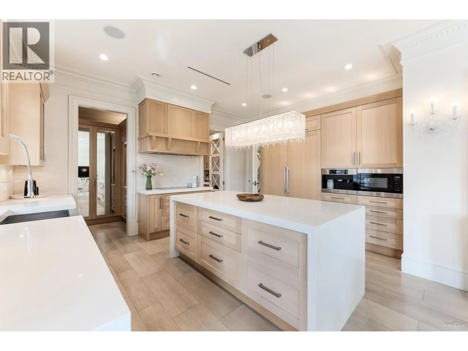 1192 W 39TH AVENUE