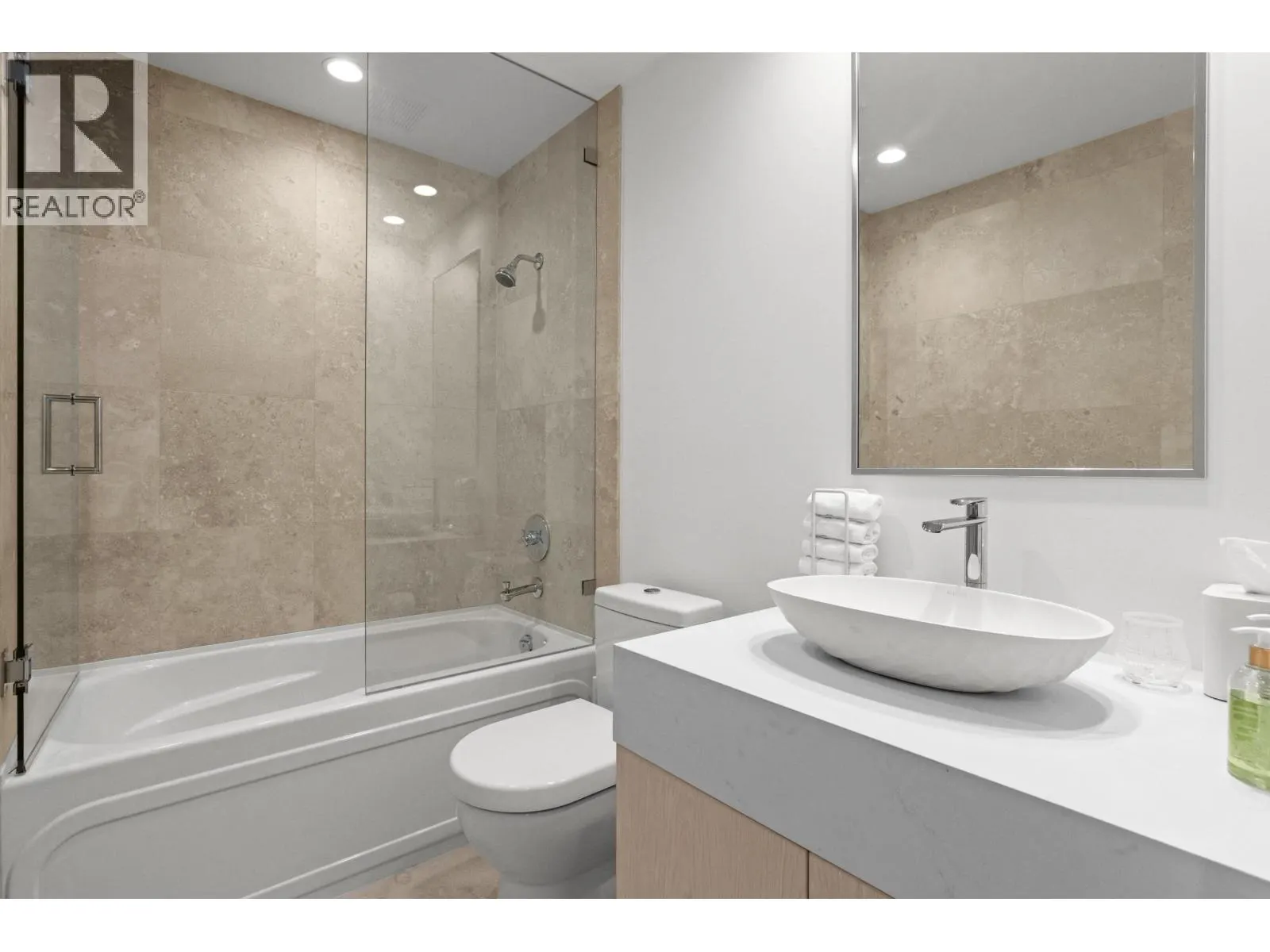 701 628 KINGHORNE MEWS