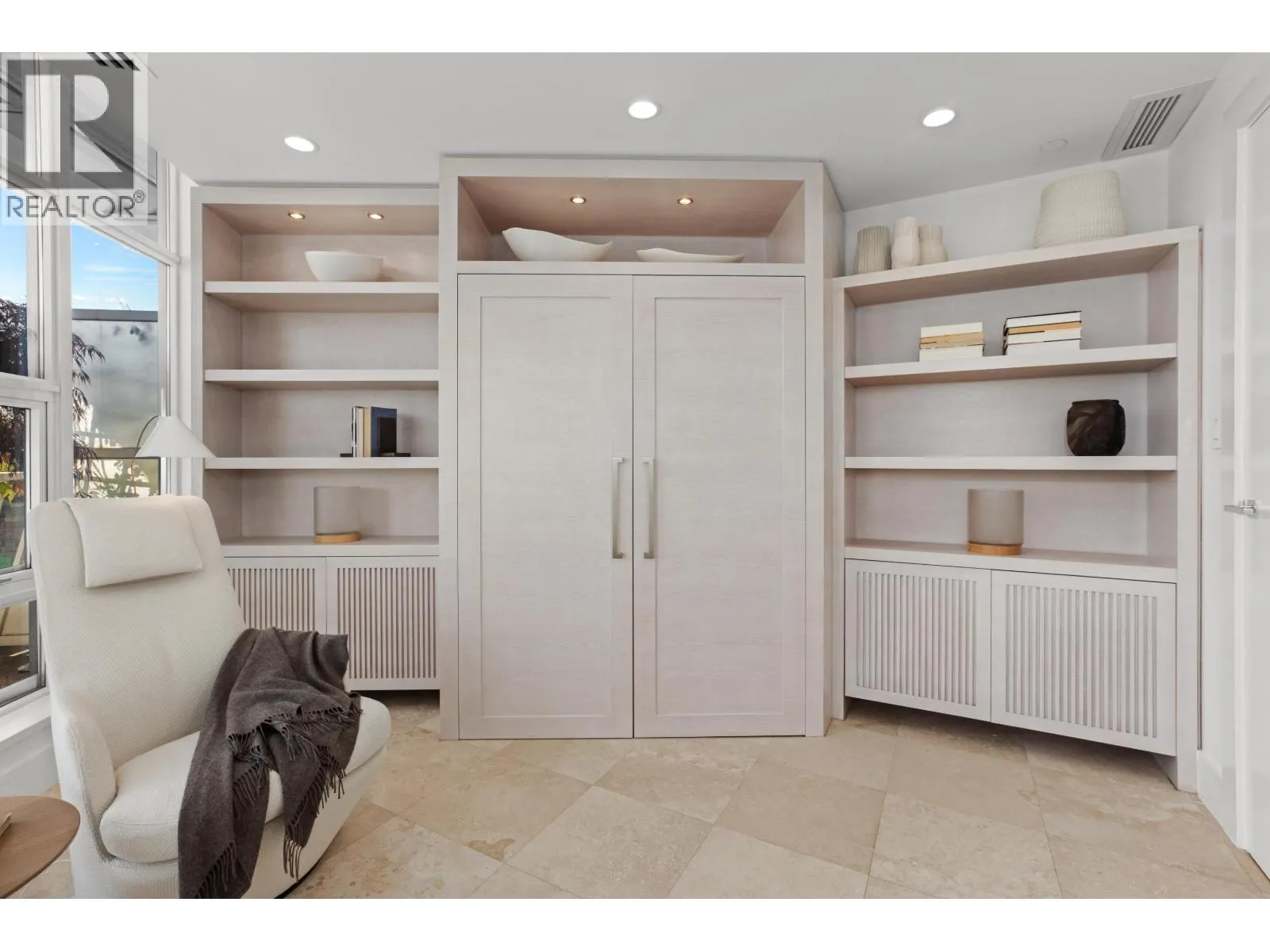 701 628 KINGHORNE MEWS