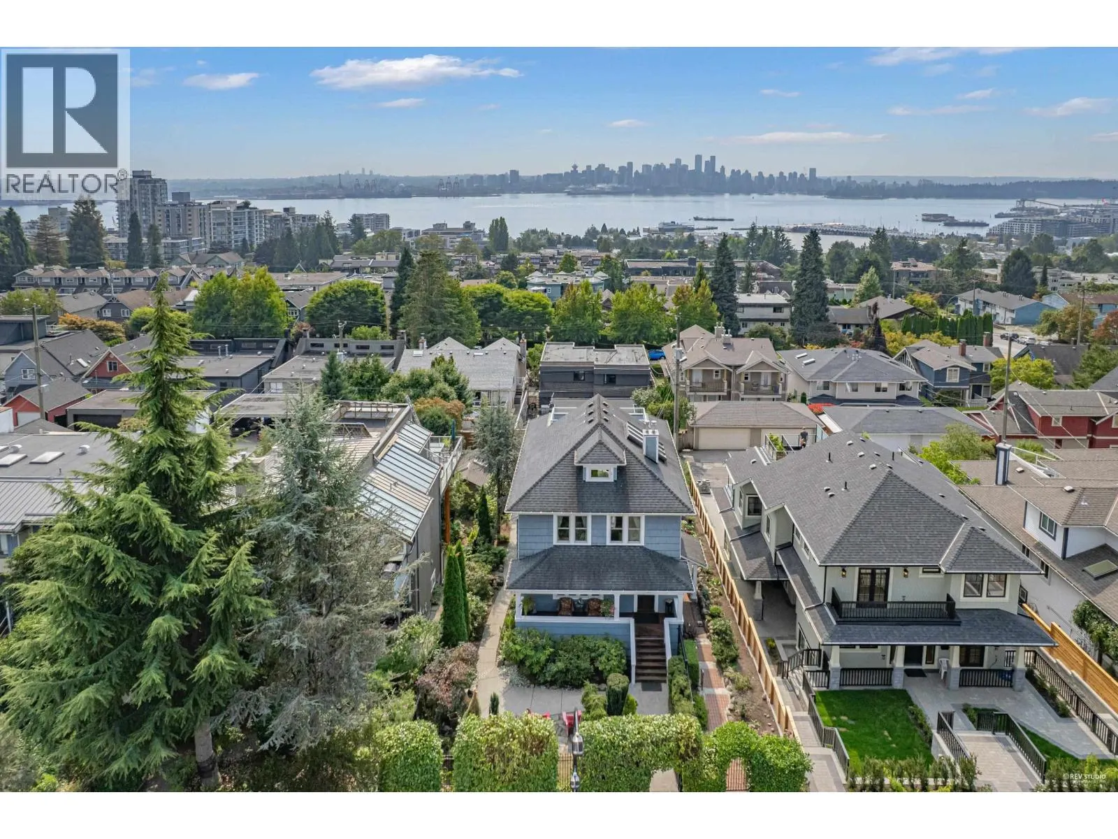 255 W 6TH STREET
