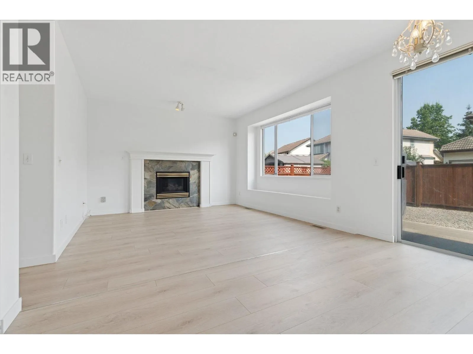 1239 THAMES CLOSE