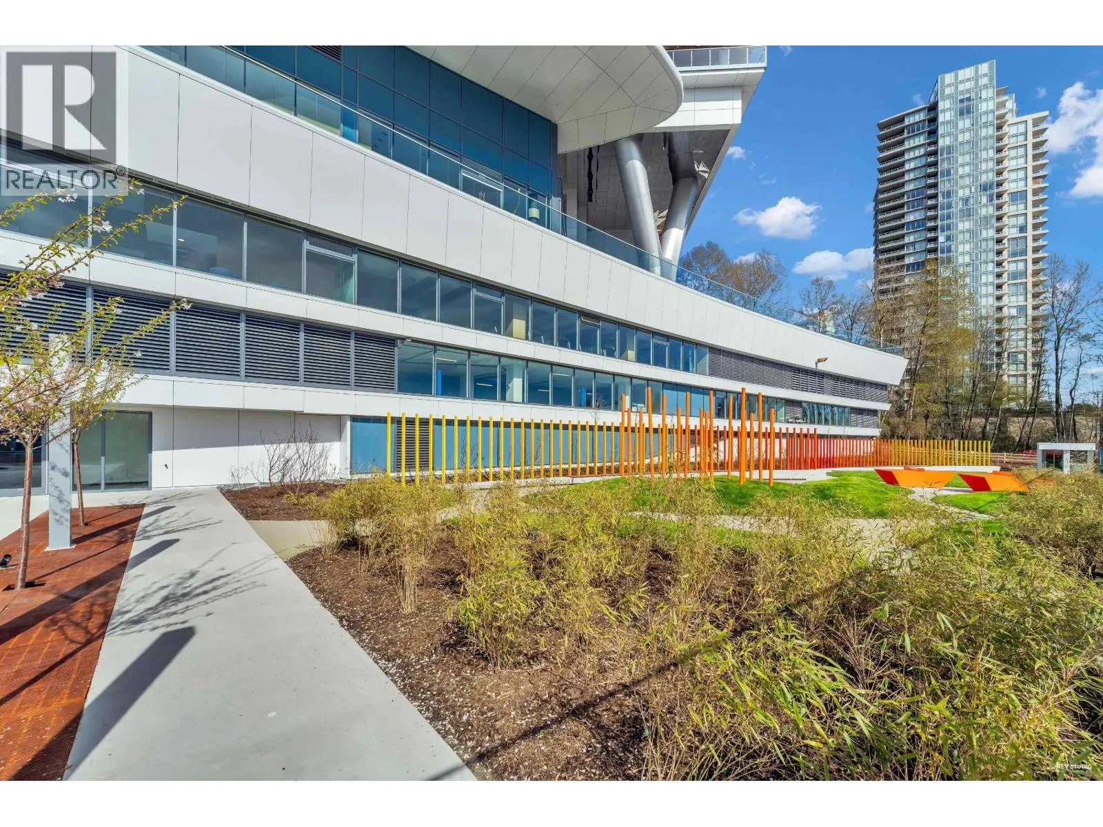 1301 4880 LOUGHEED HIGHWAY