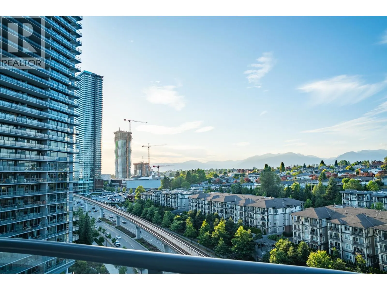 1108 4730 LOUGHEED HIGHWAY