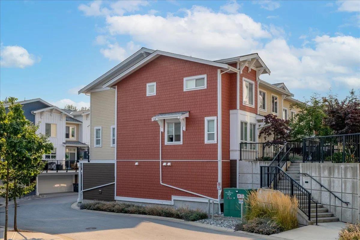 54 16561 17A AVENUE