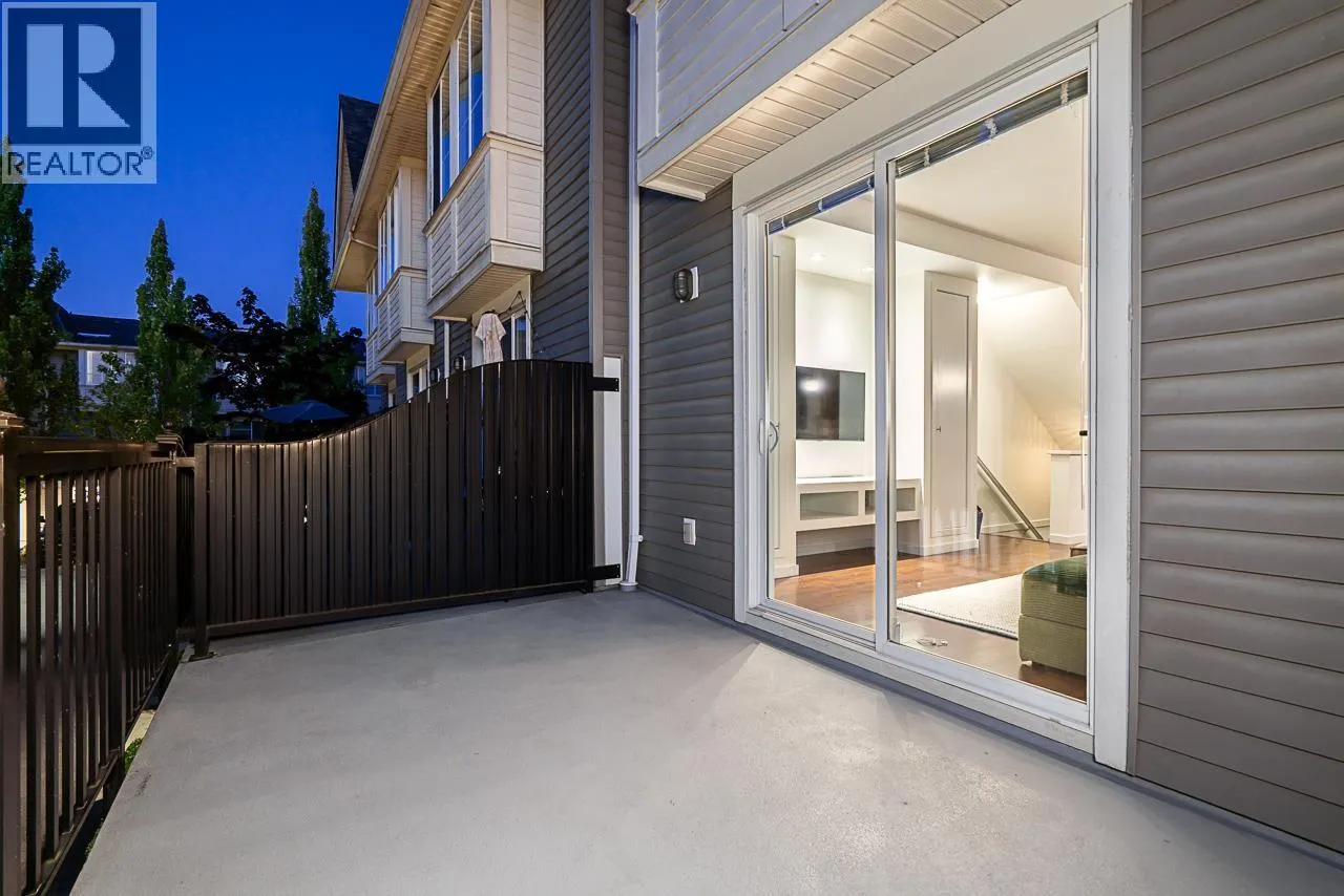14 2418 AVON PLACE