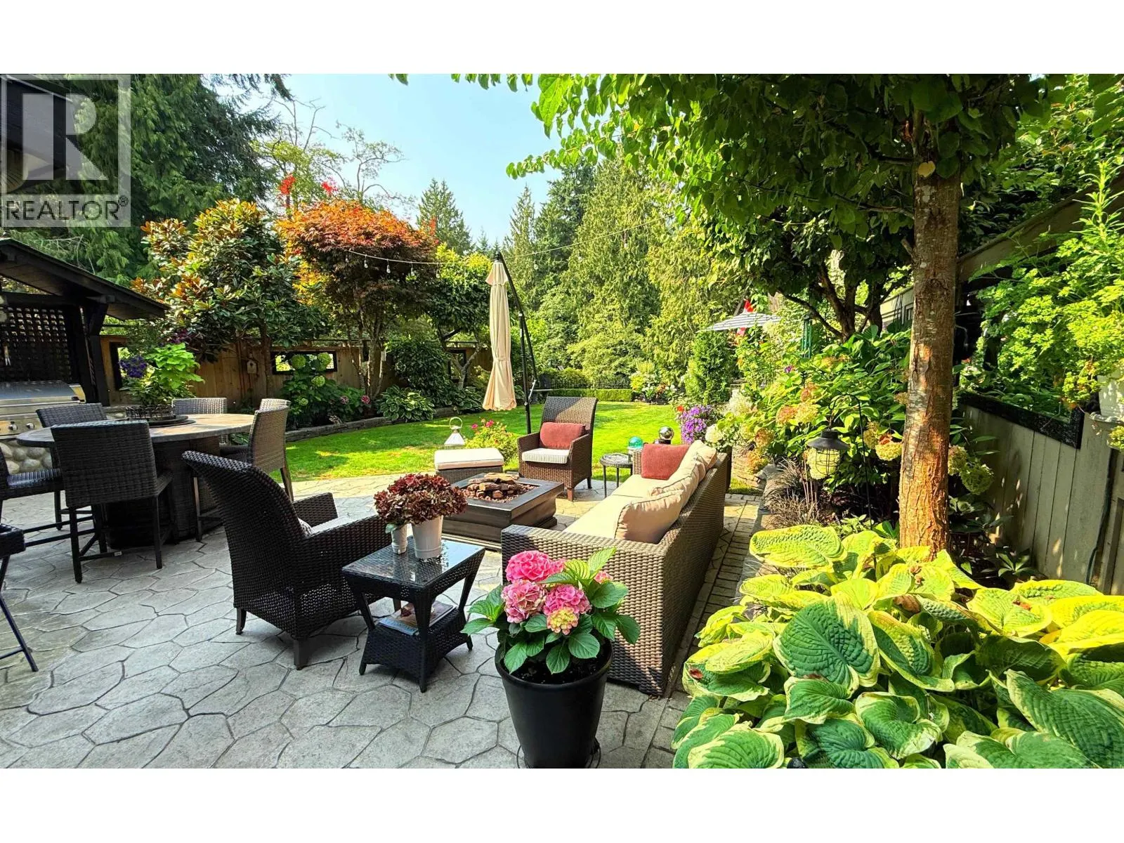 849 RIVERSIDE DRIVE