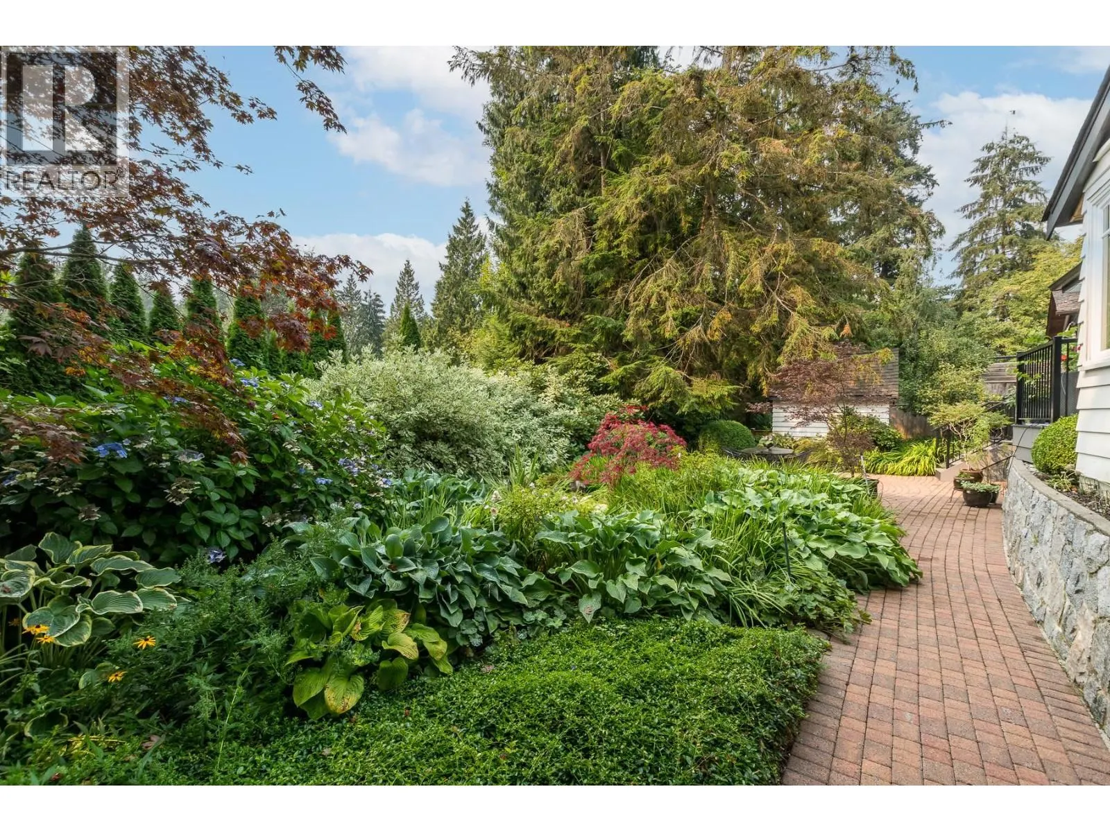 554 NEWCROFT PLACE