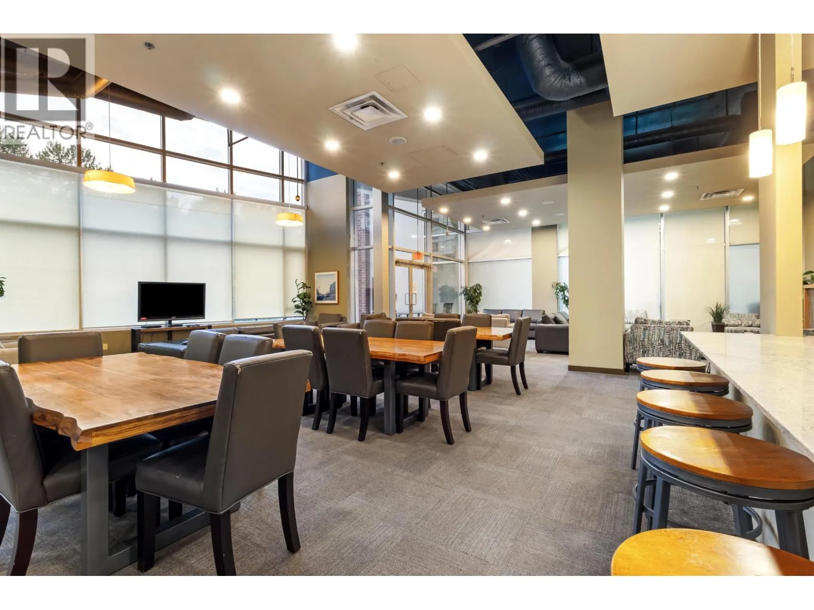 1607 400 CAPILANO ROAD