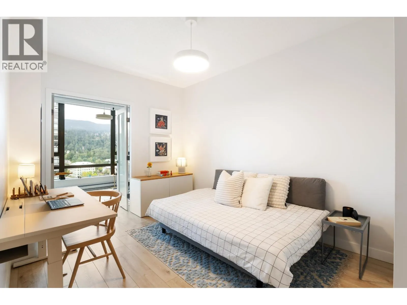 1607 400 CAPILANO ROAD