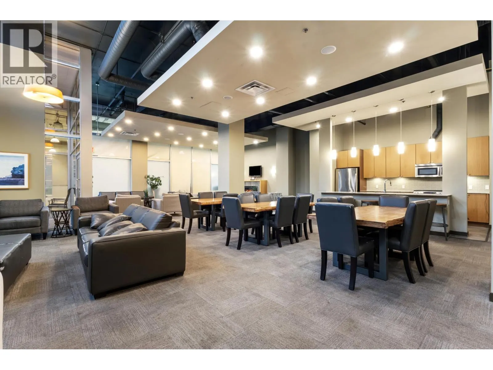 1607 400 CAPILANO ROAD