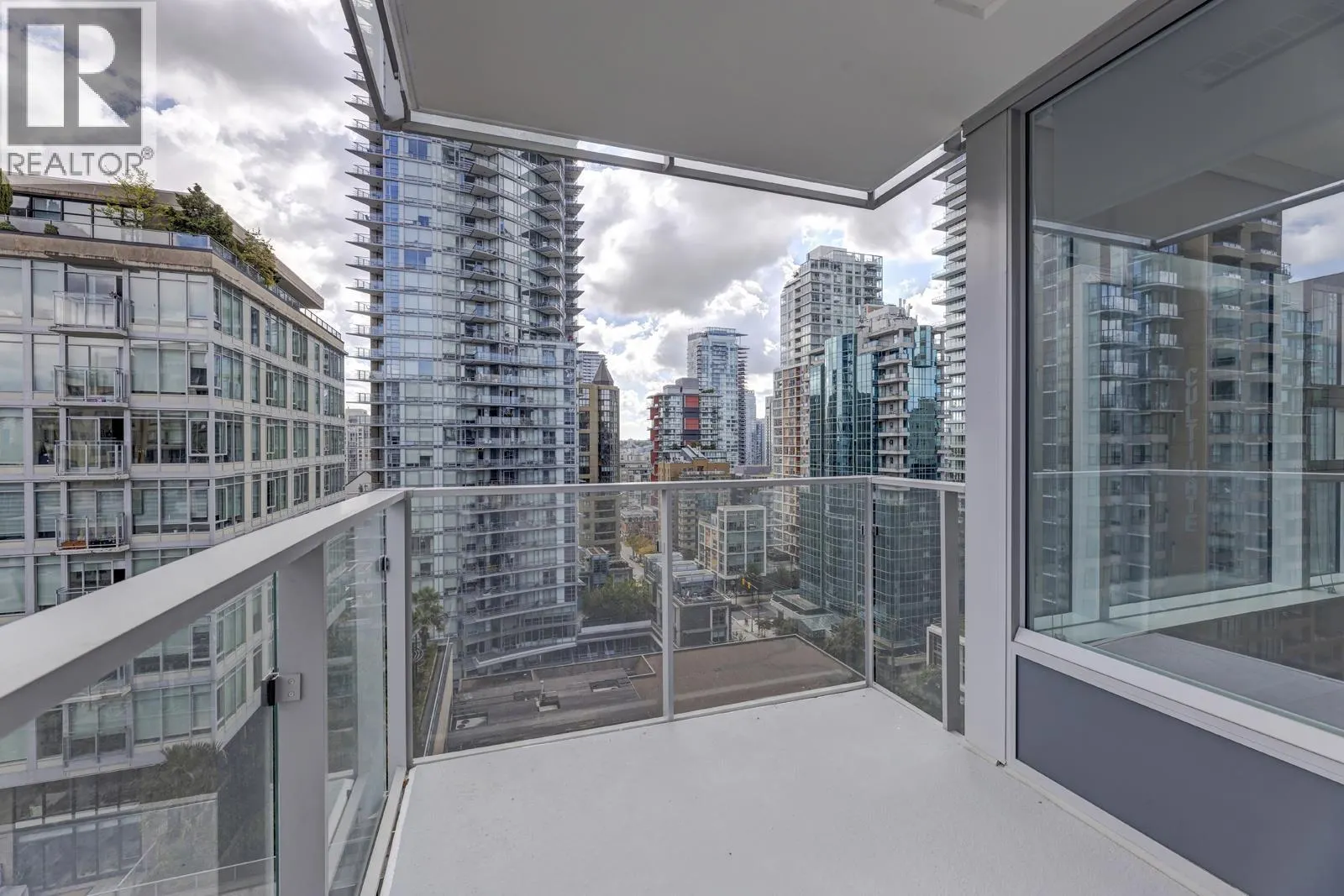 1208 1289 HORNBY STREET