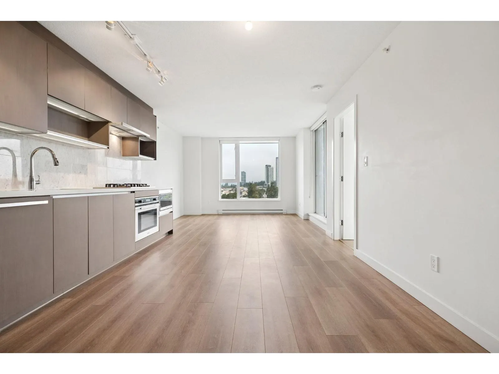 1512 13696 100 AVENUE