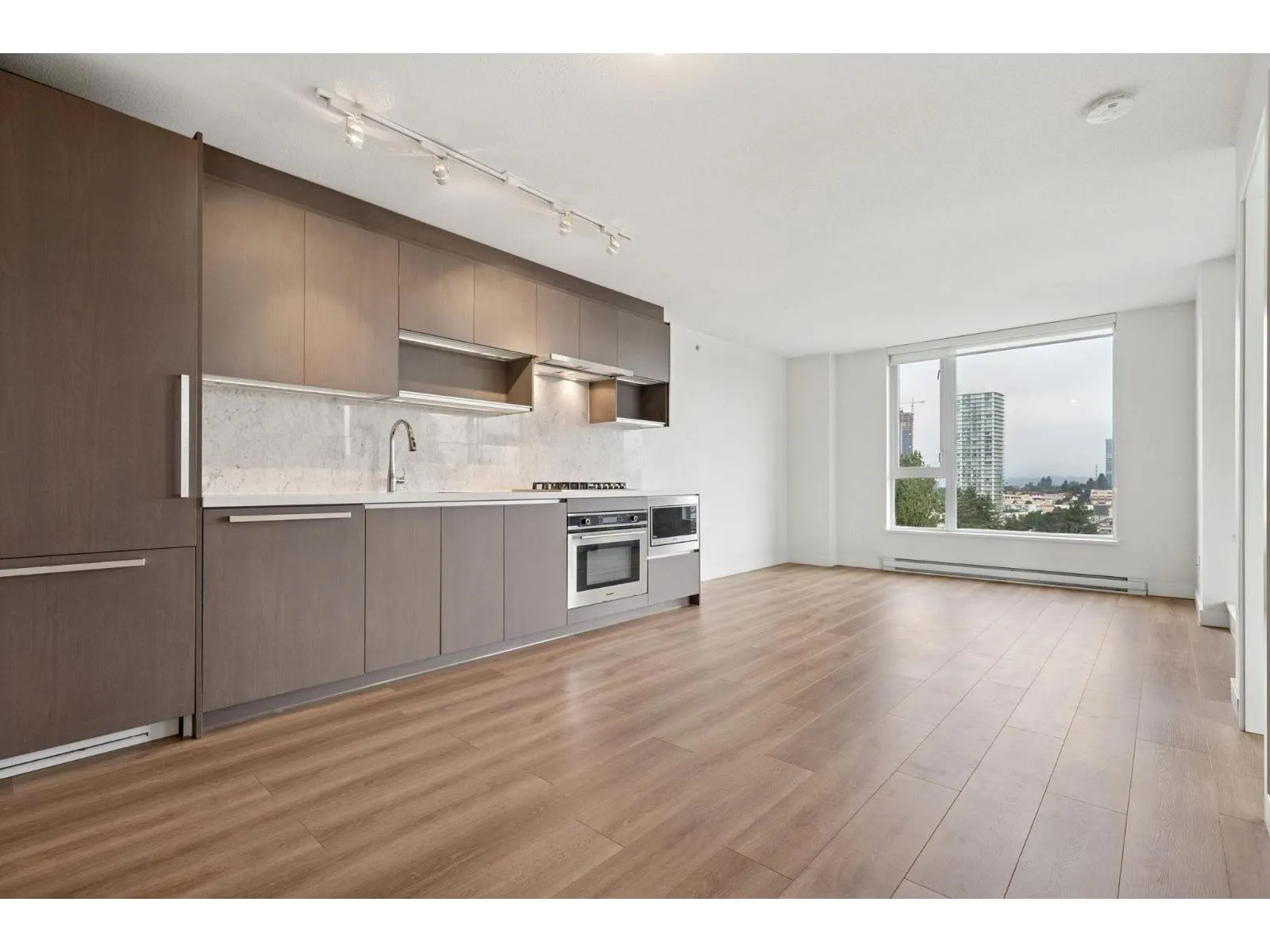 1512 13696 100 AVENUE