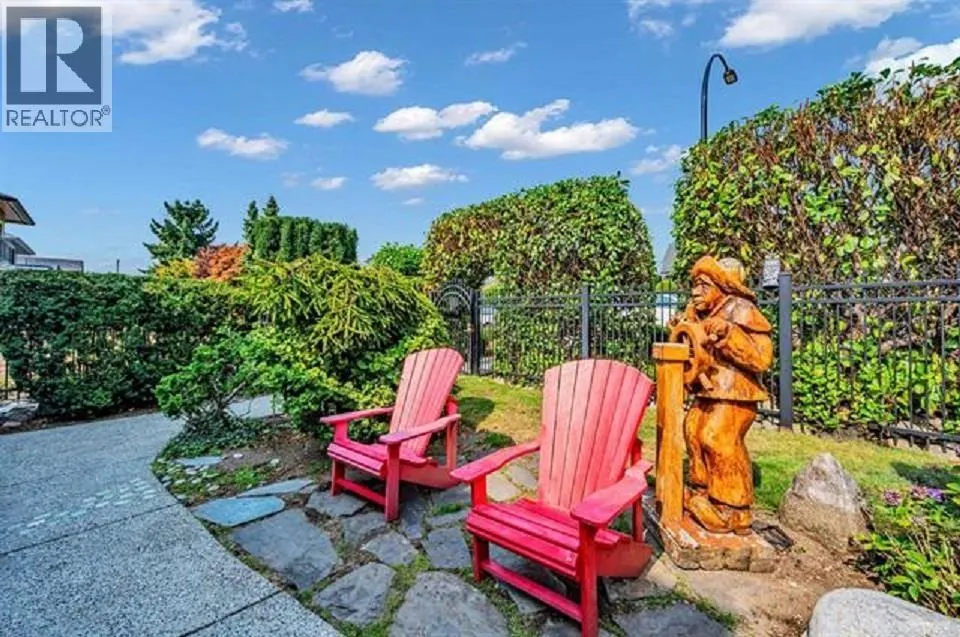 255 W 6TH STREET