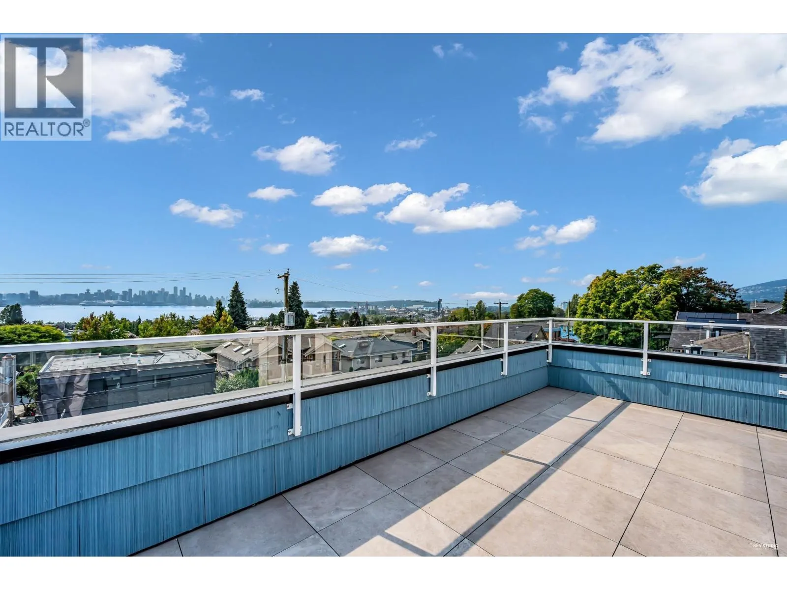 255 W 6TH STREET