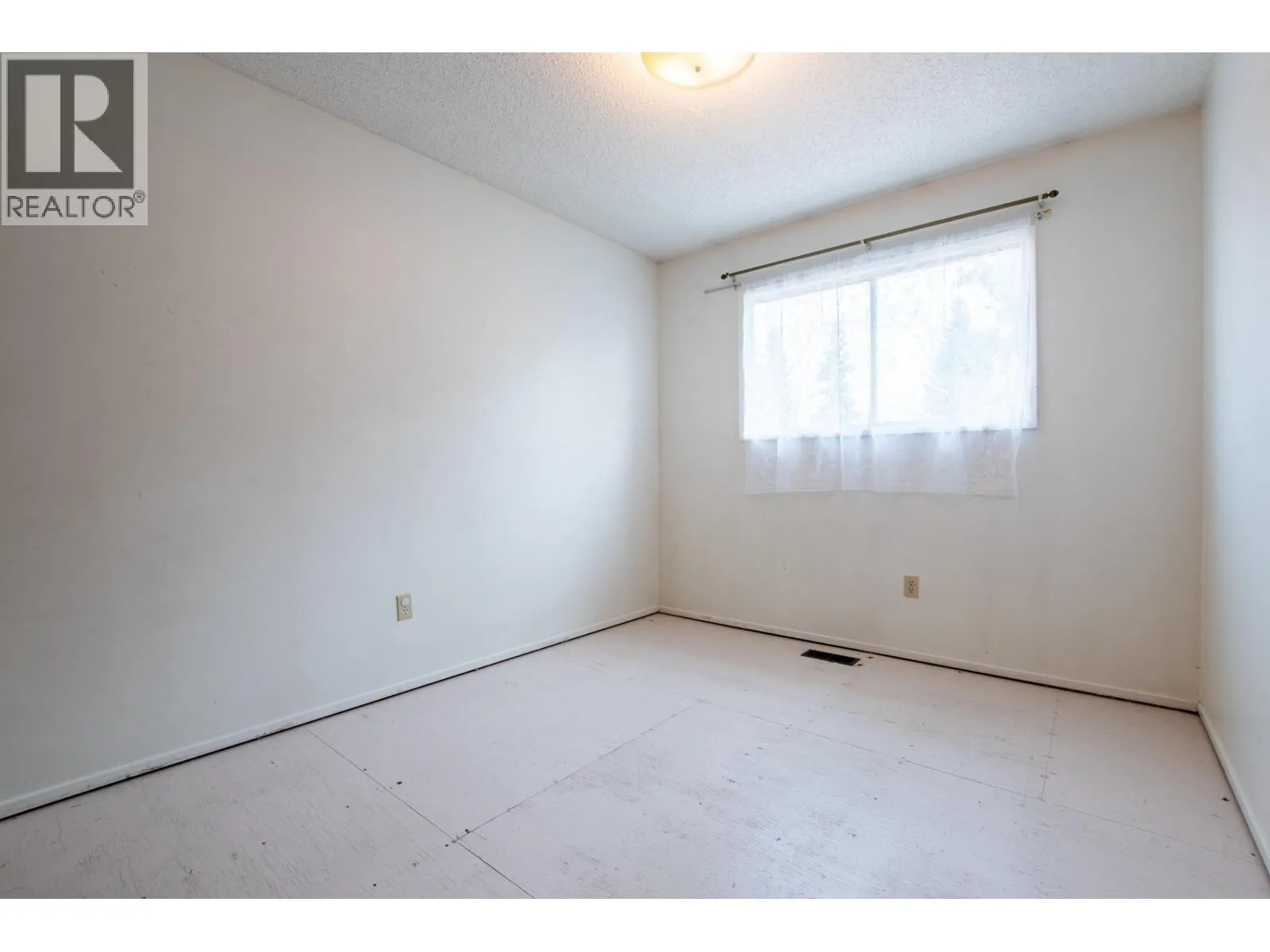 2438 MCBRIDE CRESCENT