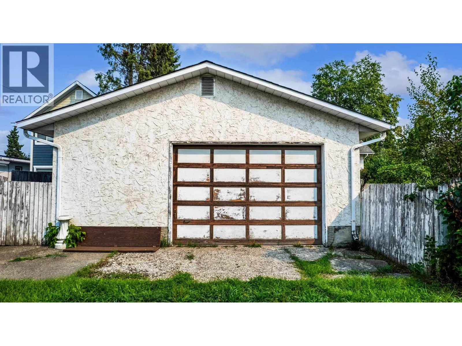 2438 MCBRIDE CRESCENT