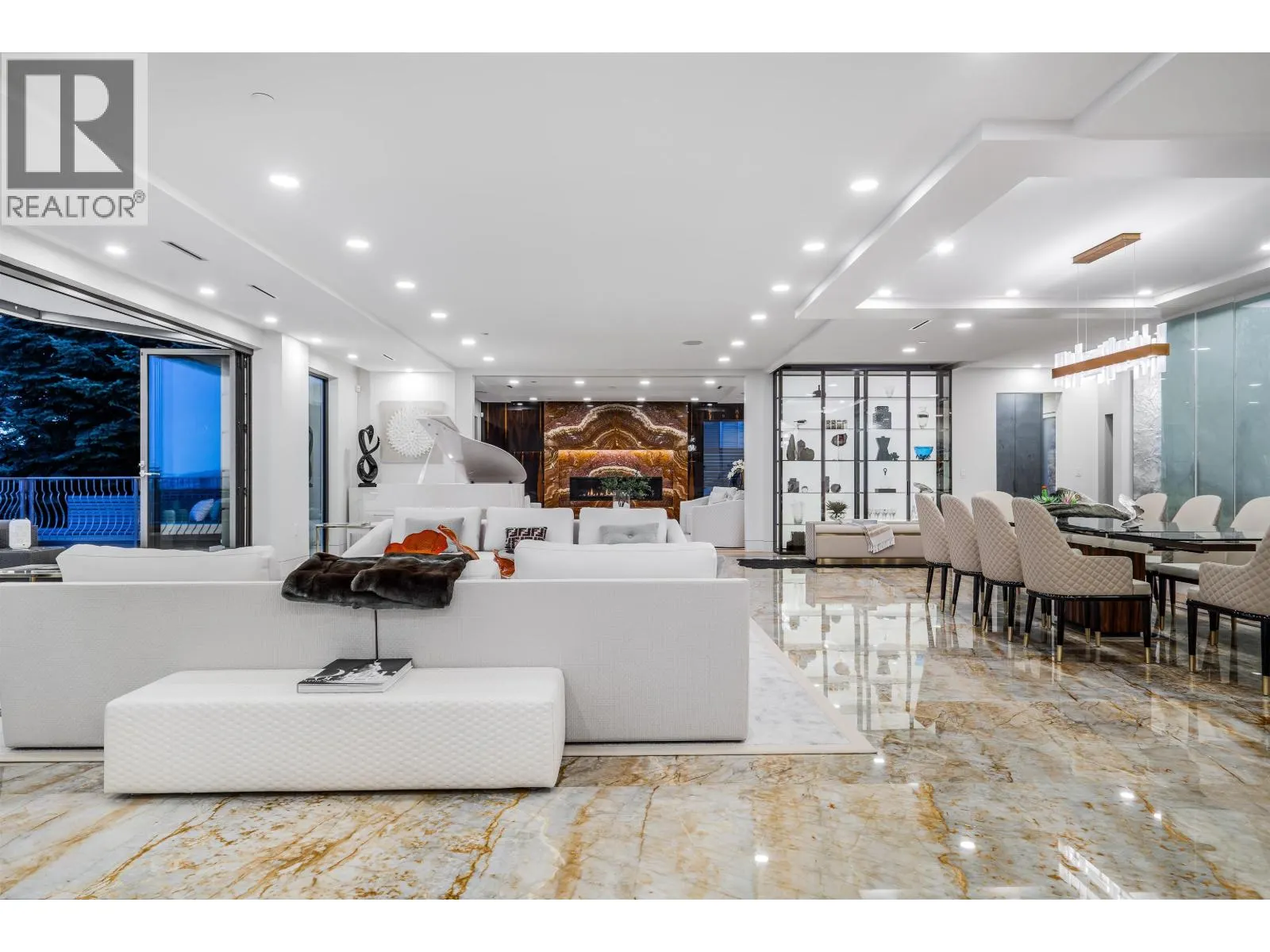 1123 CRESTLINE ROAD