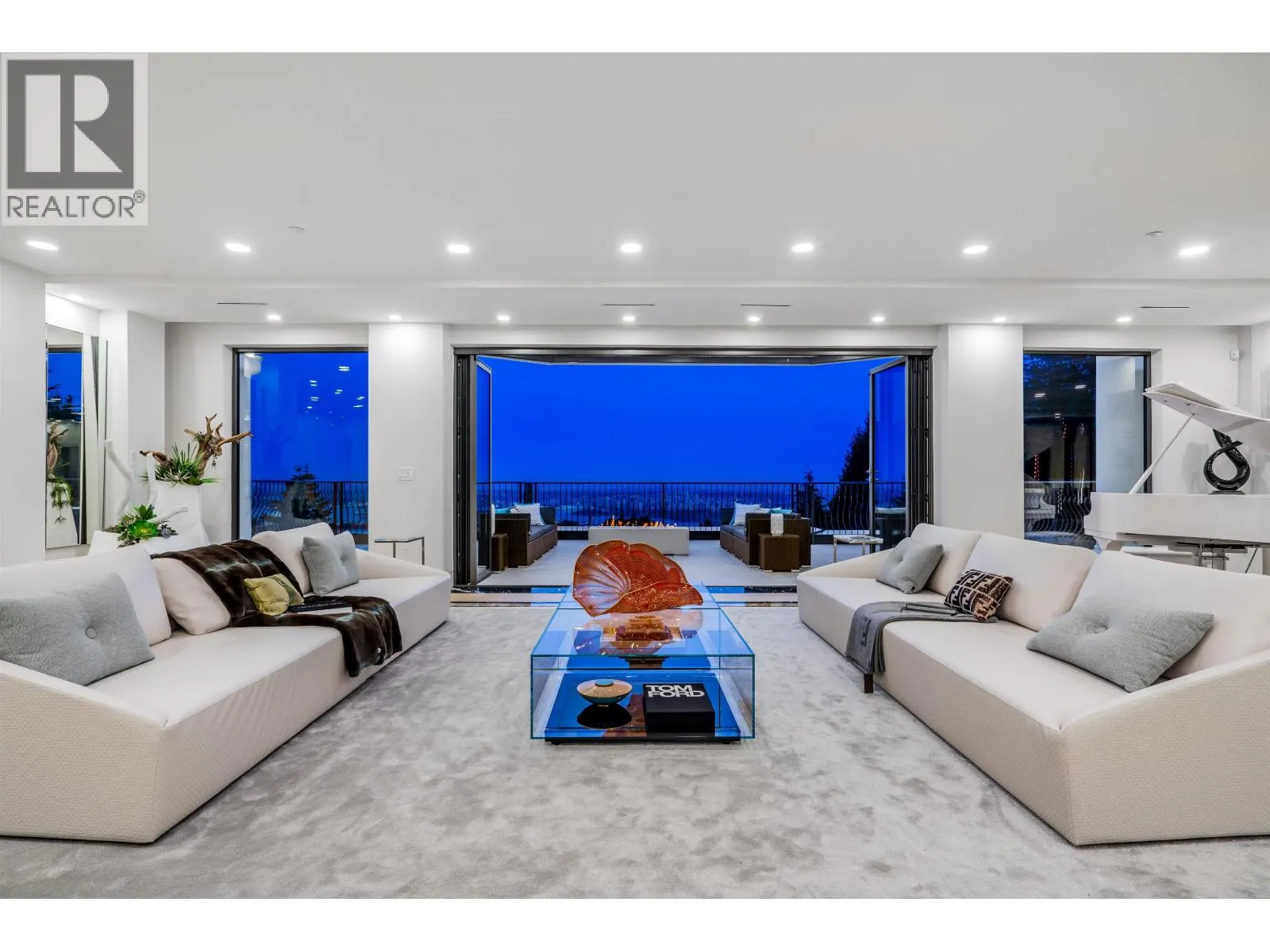 1123 CRESTLINE ROAD