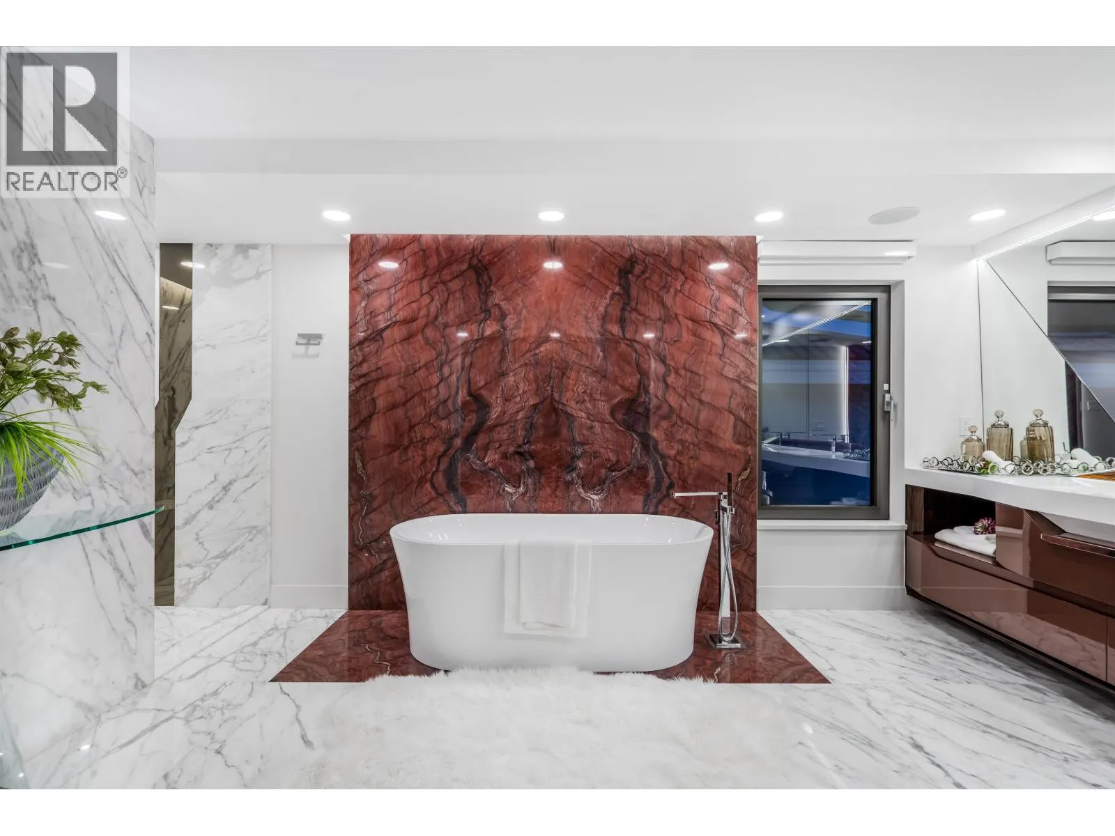 1123 CRESTLINE ROAD