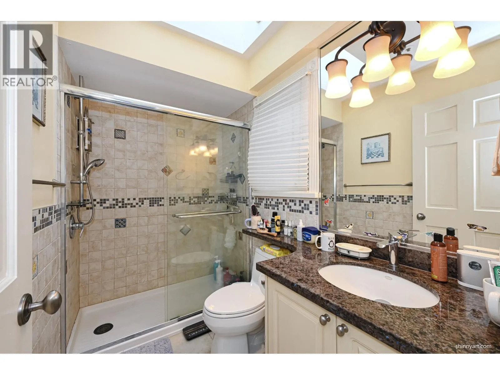 1368 MINTO CRESCENT