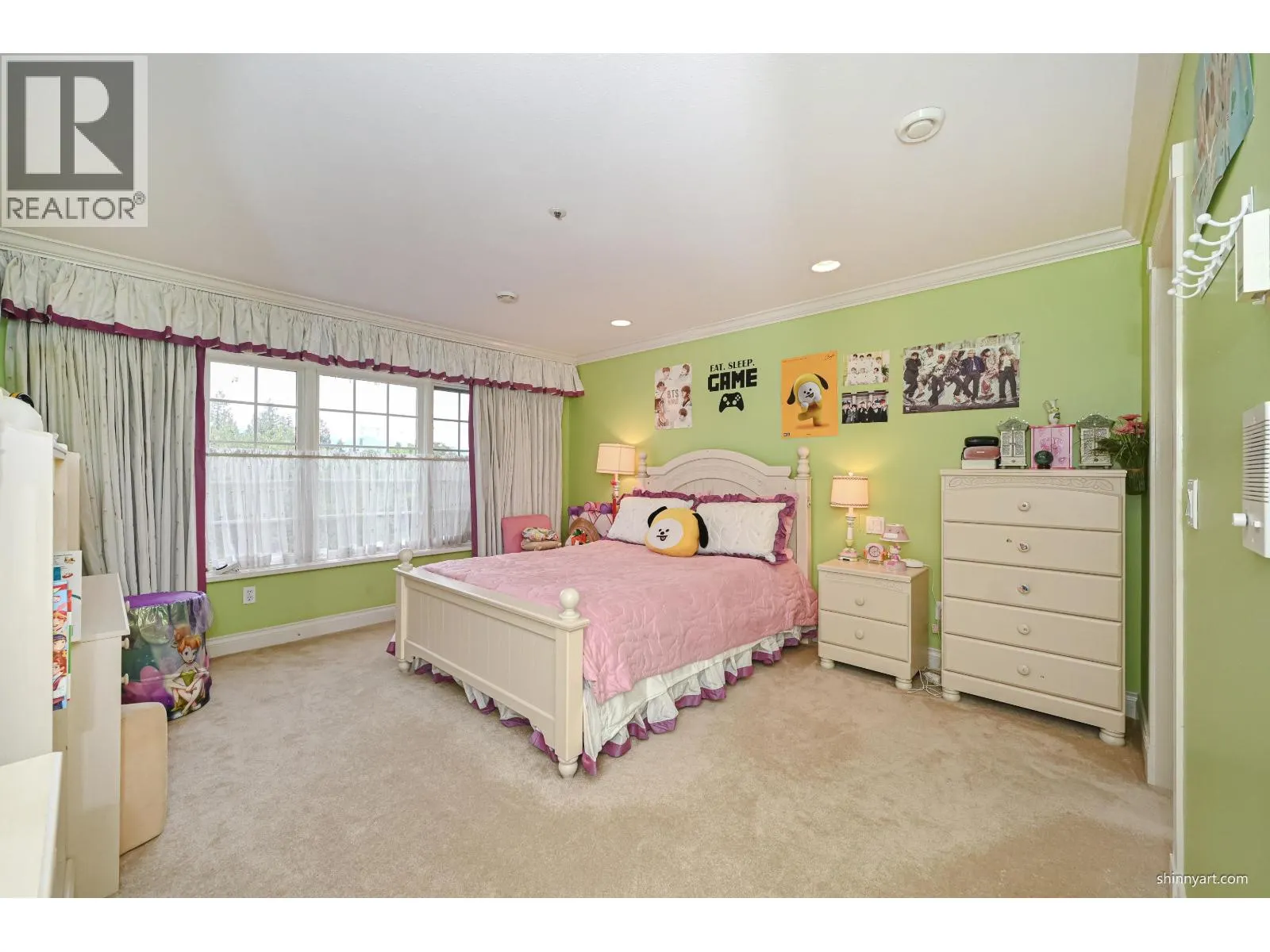 1368 MINTO CRESCENT