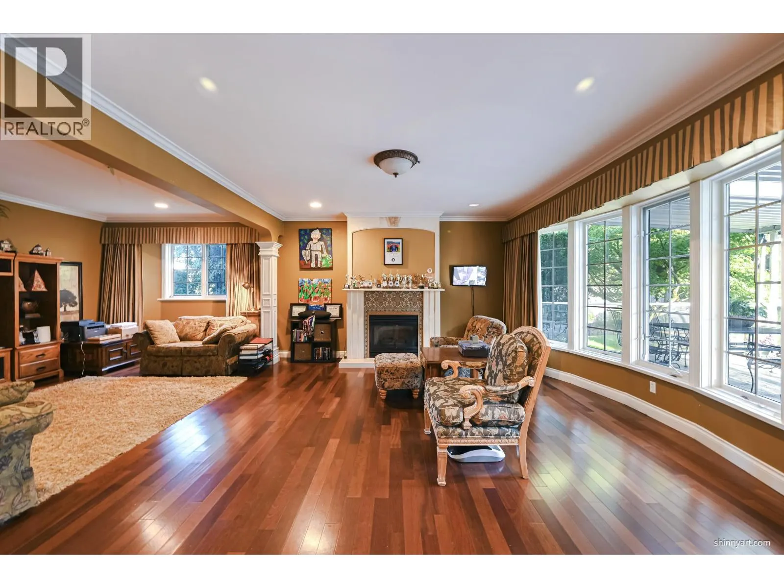 1368 MINTO CRESCENT