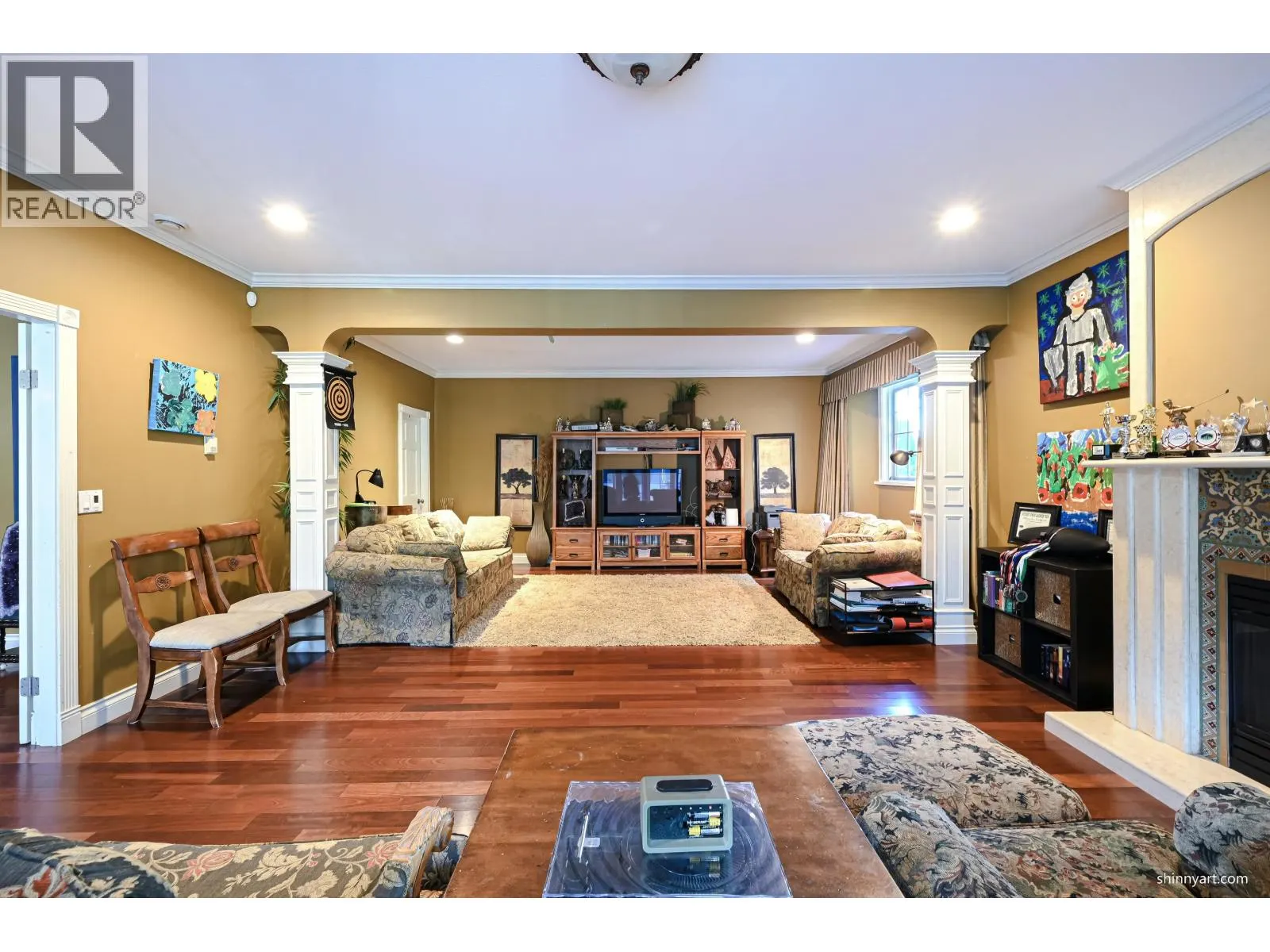 1368 MINTO CRESCENT
