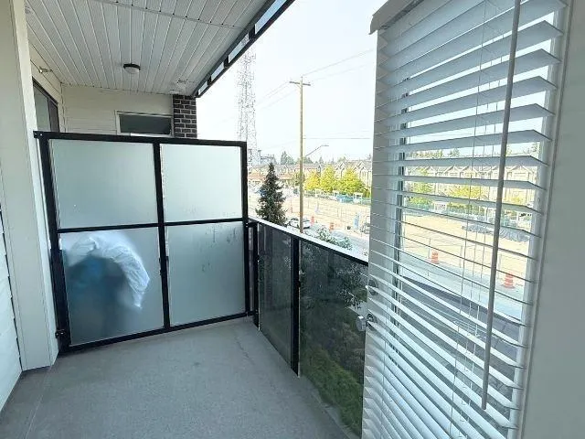307 15858 FRASER HIGHWAY