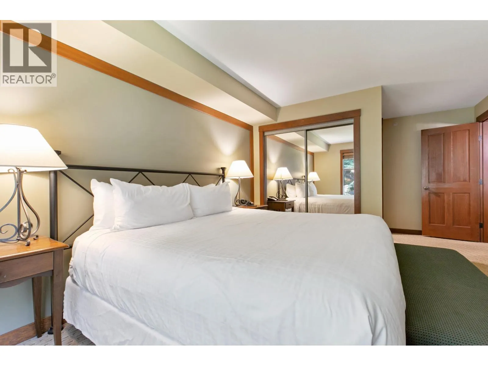 310G2 4653 BLACKCOMB WAY