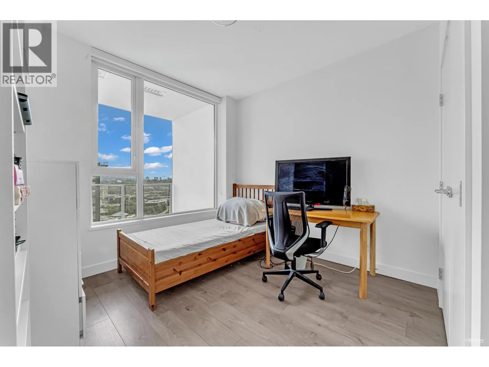 1704 4465 JUNEAU STREET