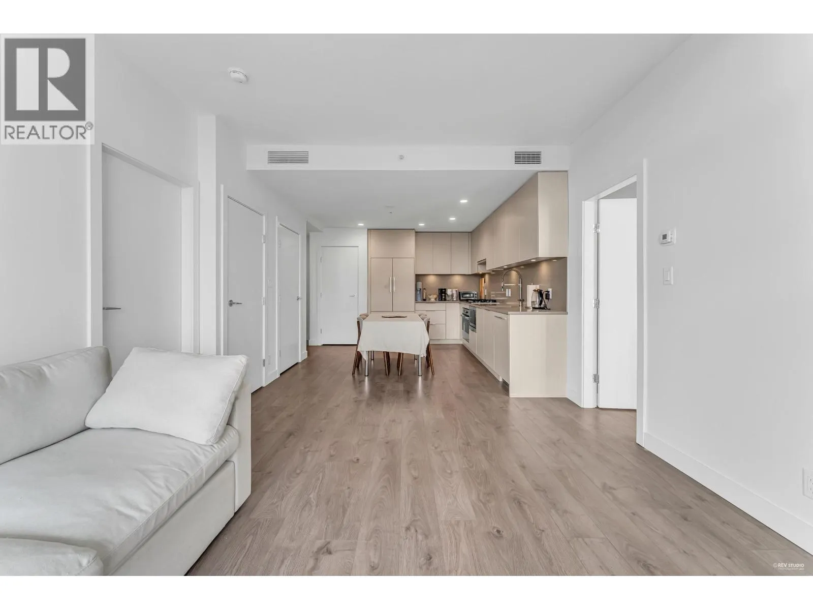 1704 4465 JUNEAU STREET