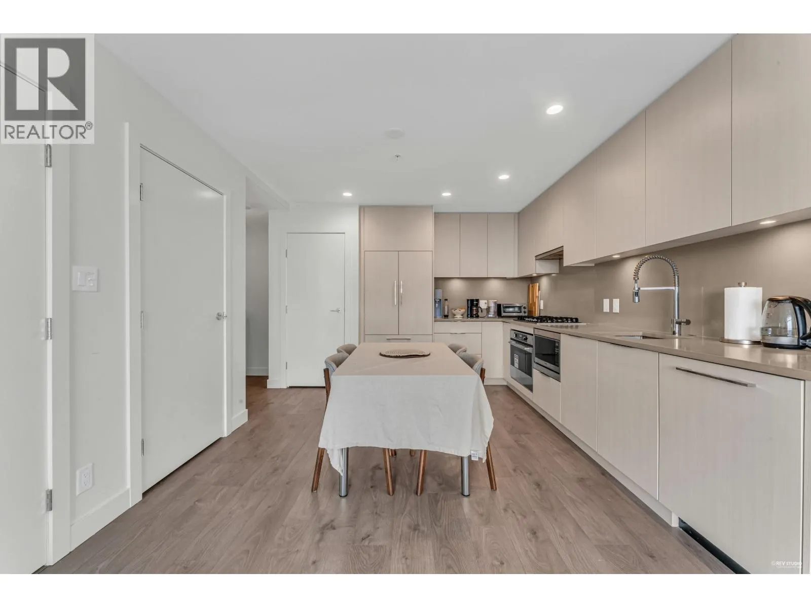 1704 4465 JUNEAU STREET
